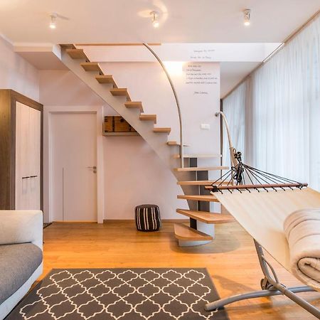 Central 2-Level Penthouse With Terrace And Free Parking Рига Экстерьер фото