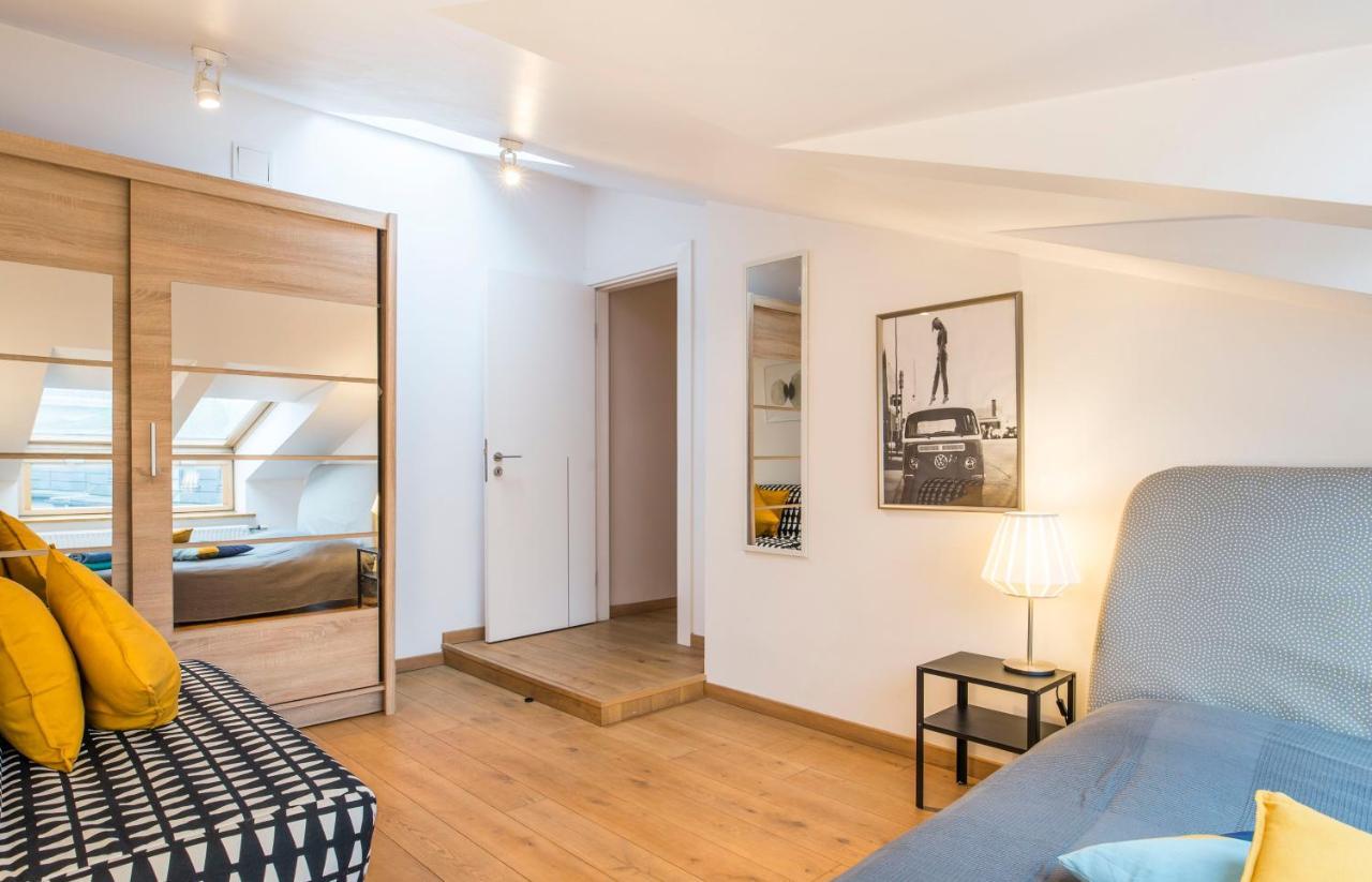Central 2-Level Penthouse With Terrace And Free Parking Рига Экстерьер фото