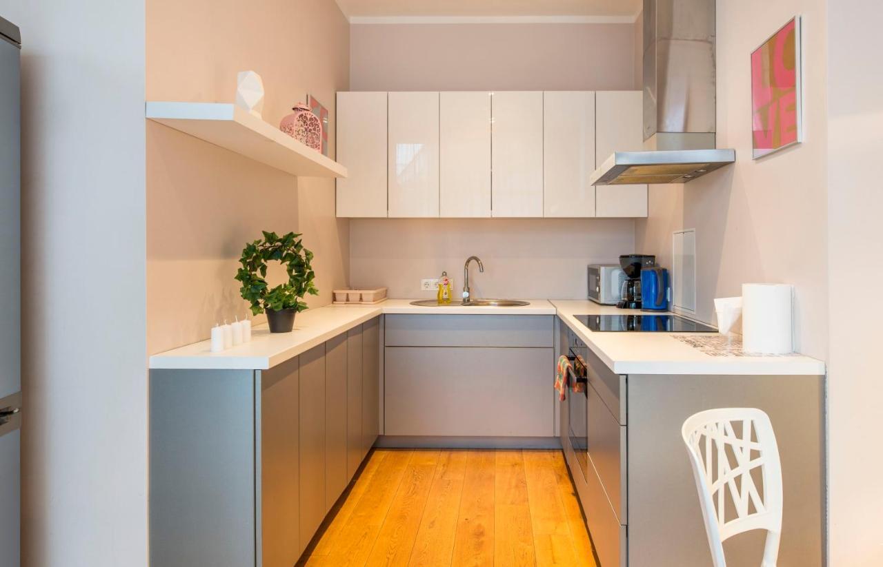 Central 2-Level Penthouse With Terrace And Free Parking Рига Экстерьер фото