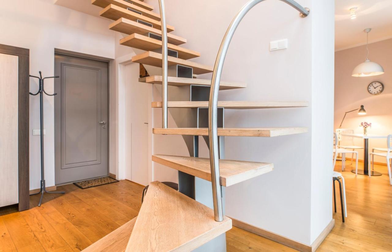 Central 2-Level Penthouse With Terrace And Free Parking Рига Экстерьер фото